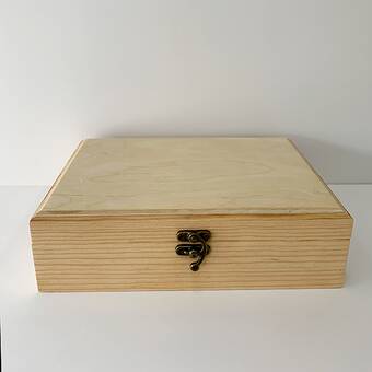 Шкатулка из сосны, 170х170х65 мм​. - Шкатулки