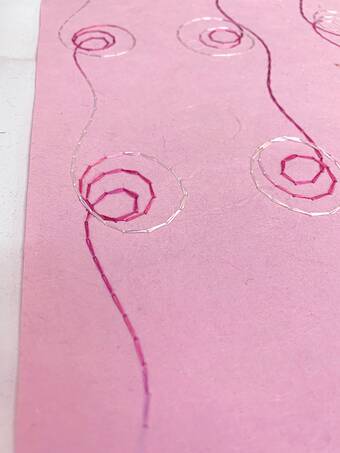 Бумага ручной работы с прошитым узором, розовый, А4 - Бумага